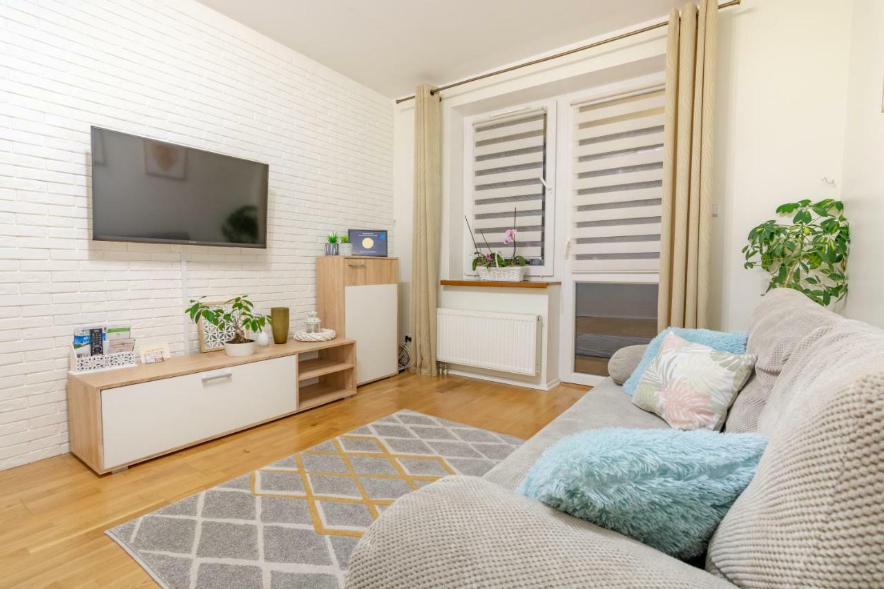 Apartament Optima Ustrzyki Dolne Zewnętrze zdjęcie